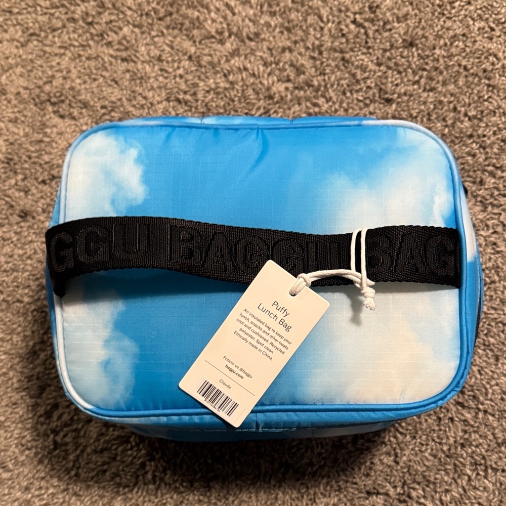 BAGGU Puffy Lunch Bag NWT Clouds